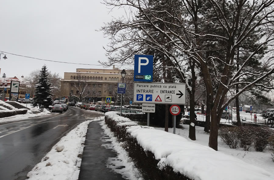 Afișaj suplimentar cu locurile de parcare disponibile din Cazarma 90