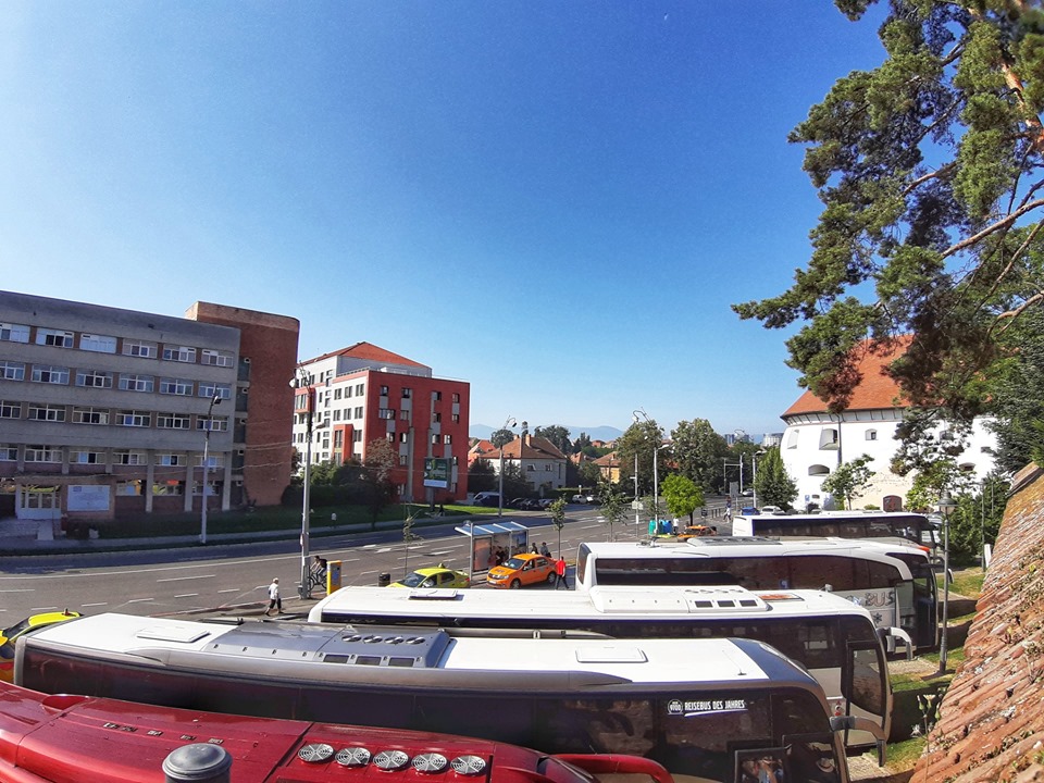 Mai multe locuri de parcare în Sibiu pentru autocarele turistice